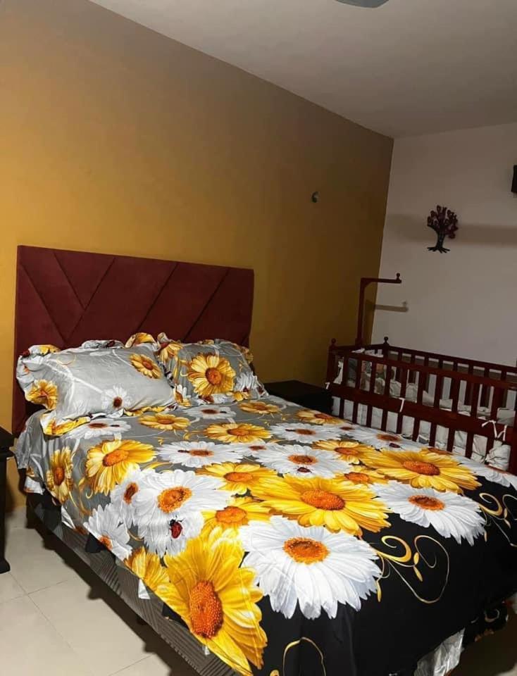 Casa Toledo Chetumal Villa Exteriör bild